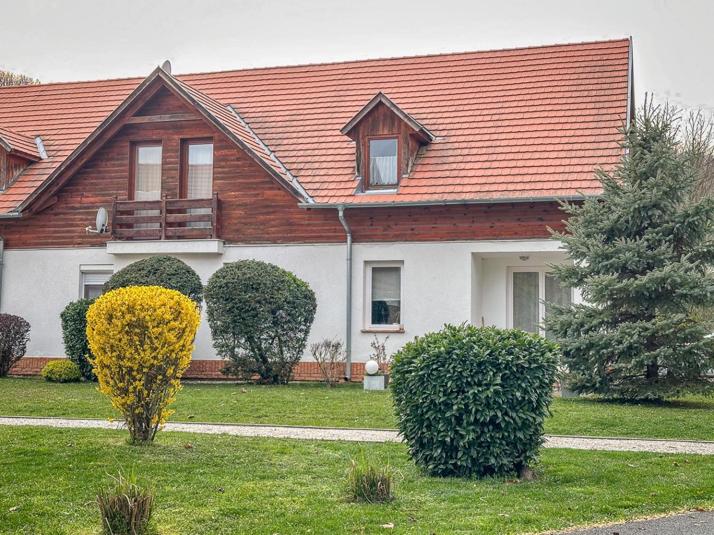 Birdie Apartman Zalacsány Esterno foto