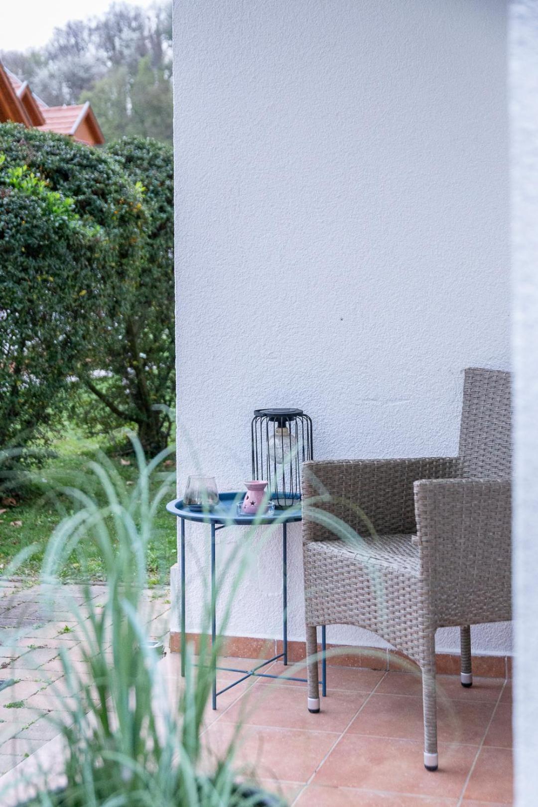 Birdie Apartman Zalacsány Esterno foto